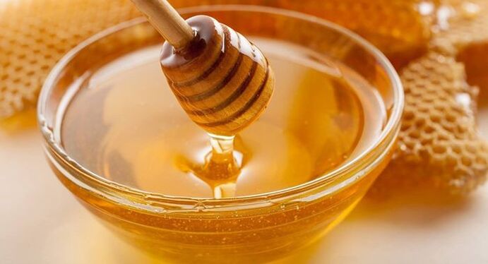 Beneficial to the eyes, honey reduces inflammation and improves the quality of vision