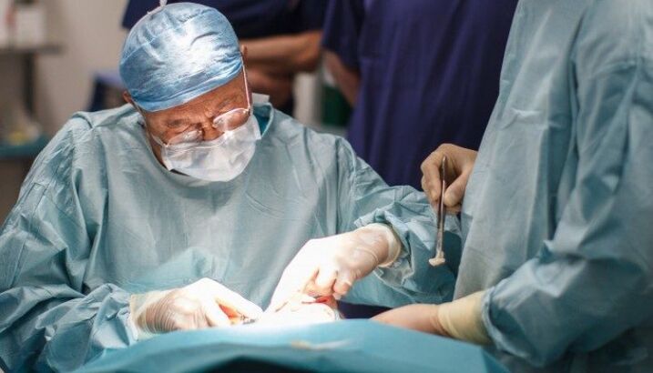 Surgery to remove the vitreous humor of the eye (vitrectomy)